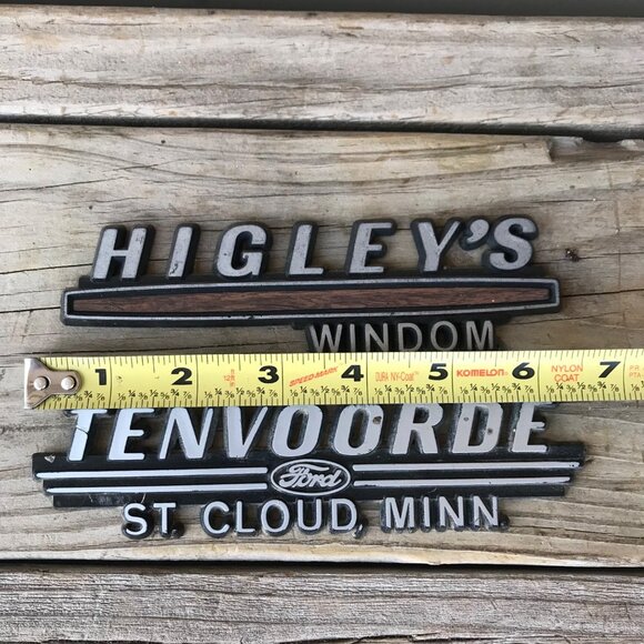 Lot 2 Vintage MN Dealership Emblems Tenvoorde Ford St Cloud & Higley’s Windom - Picture 2 of 6